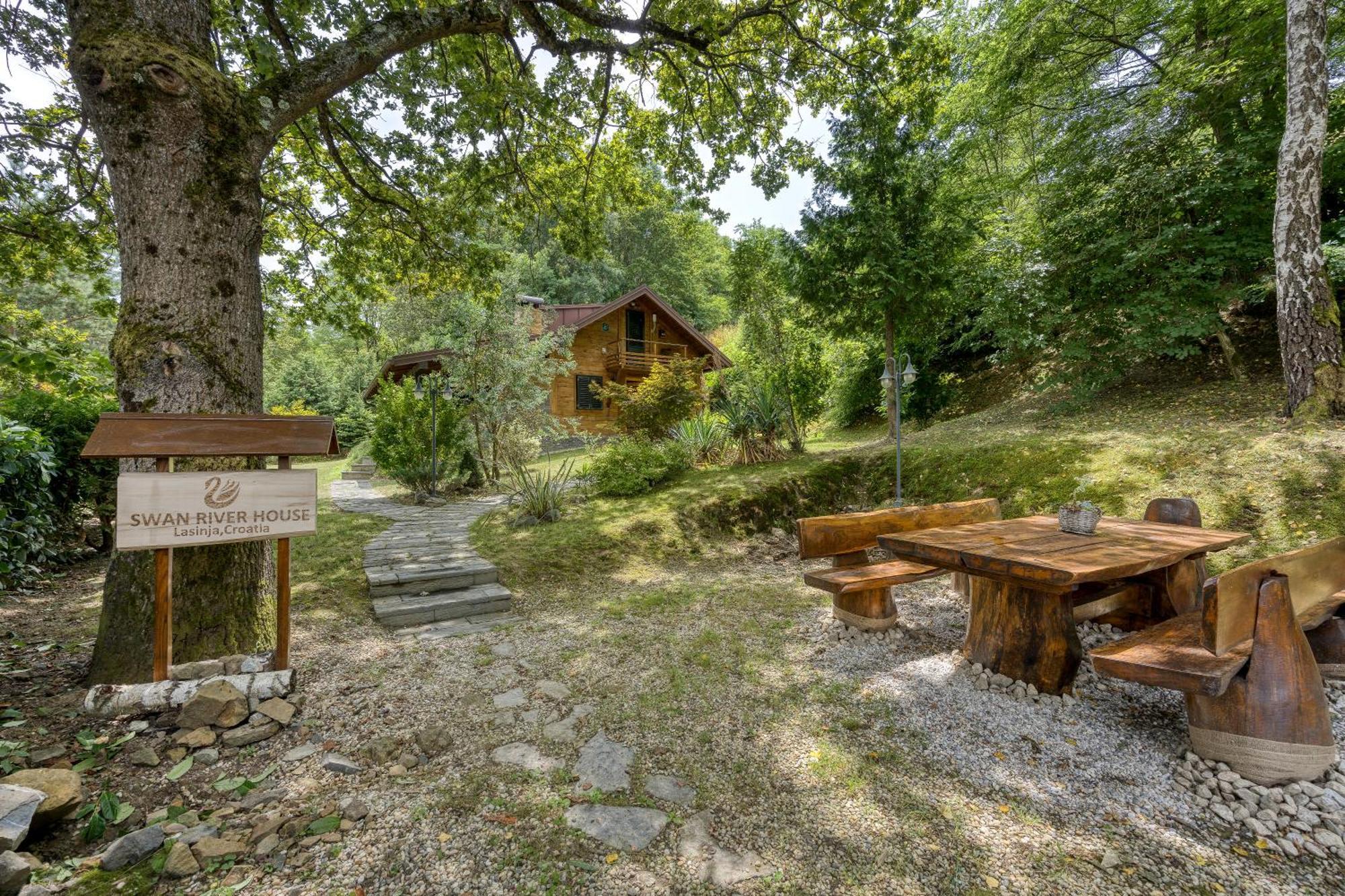 Zagreb, Kuca Za Odmor Swan River Holiday House Lasinja Esterno foto